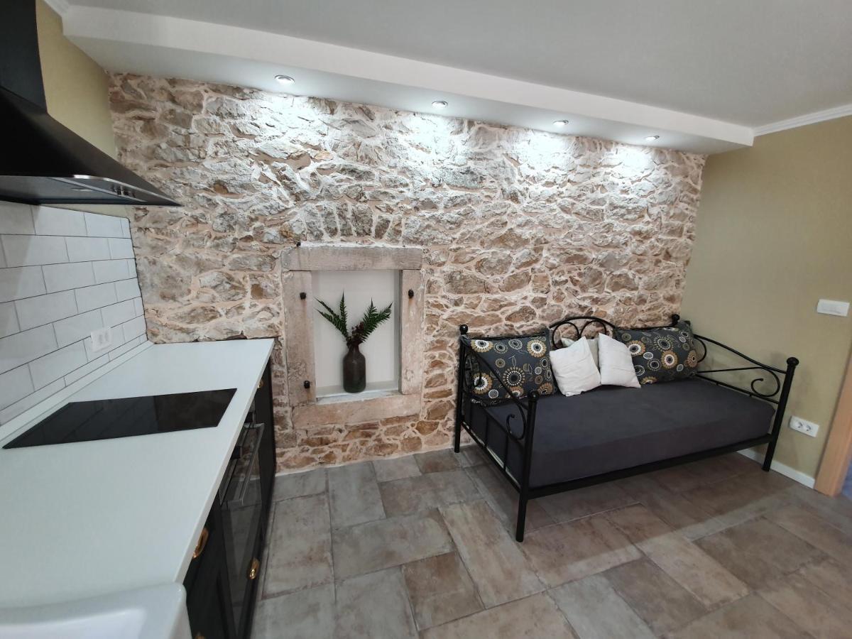 Rustic House Diklo 20m From The Sea *