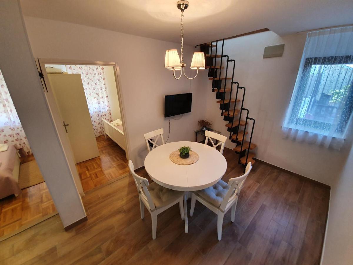 Apartment Rustic House Diklo 20m From The Sea