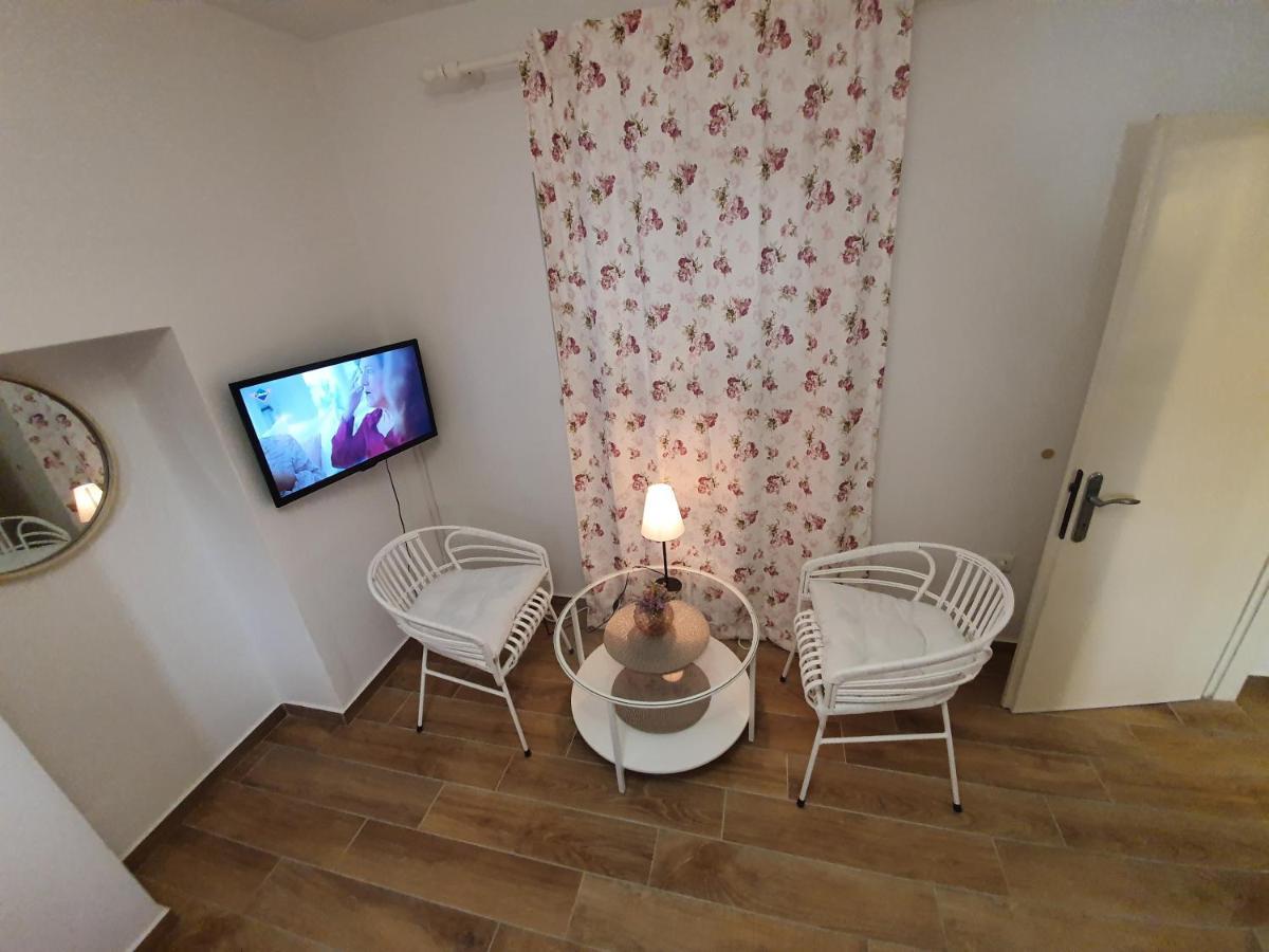 Rustic House Diklo 20m From The Sea Zadar